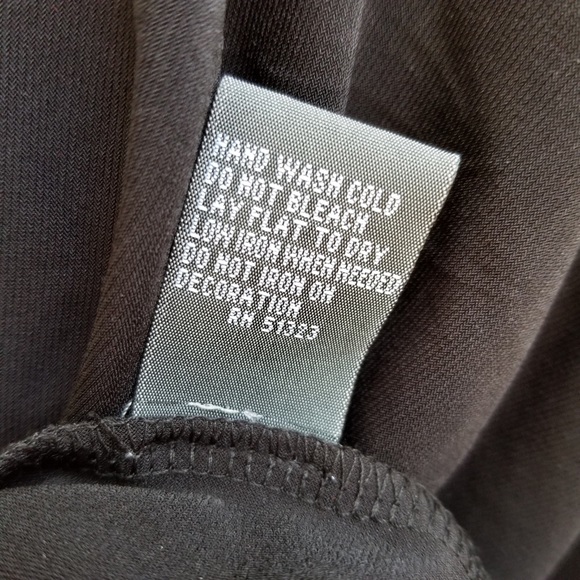 🌟HOST PICK🌟 NWT Kenneth Cole REACTION Nailhead Cowl Neck Top - Picture 6 of 6